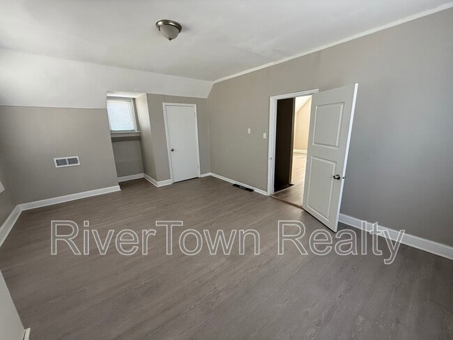 Building Photo - 1305 Tutwiler Ave