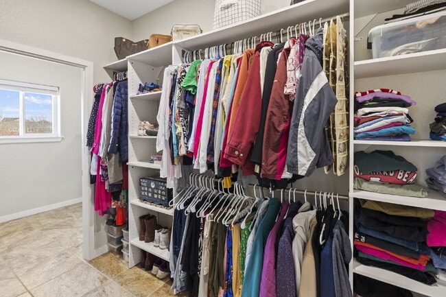 Building Photo - Spacious Home with Finished Basement, Granite Kitchen & Fenced Yard Near Fort Carson