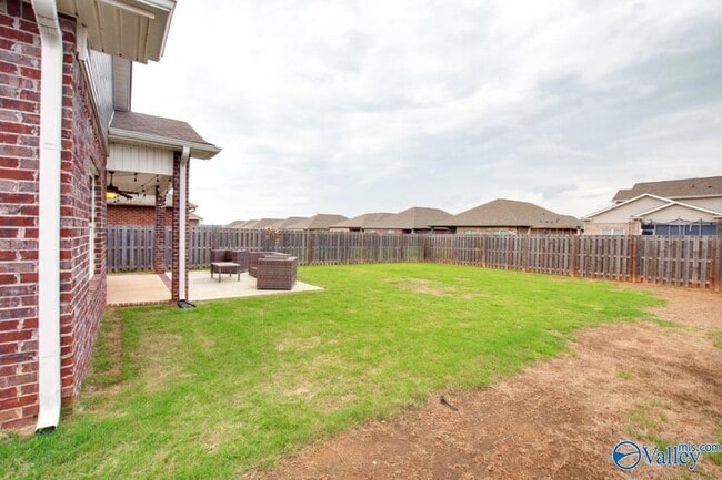 Building Photo - 12900 Tallulah Dr