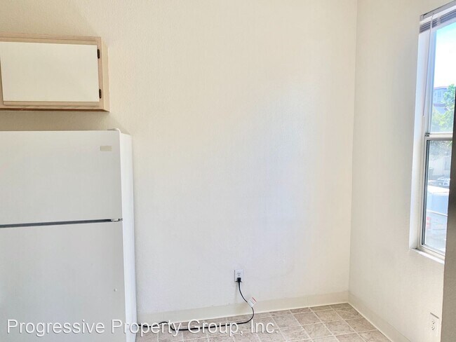 Building Photo - 700 Laguna St