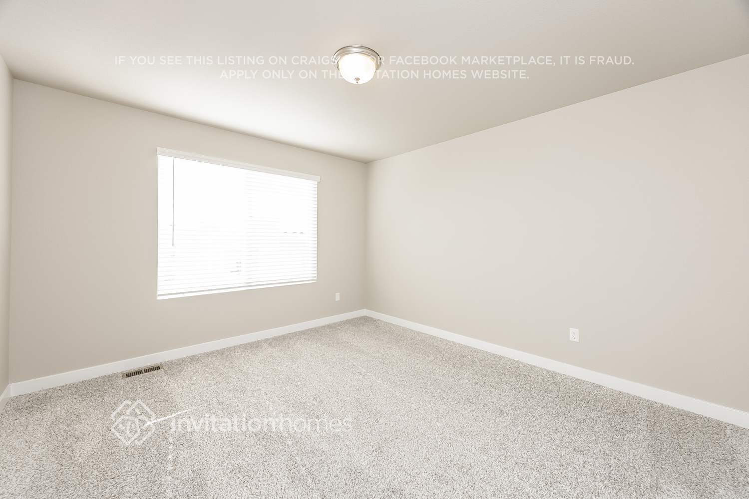 Building Photo - 13563 Arriba Dr