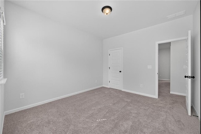 Building Photo - 58 Jacobs Farm Ln