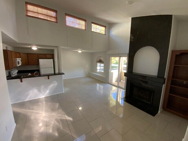 Building Photo - Resort Style 3 Bedroom Condo Located near UNLV, Airport and Strip