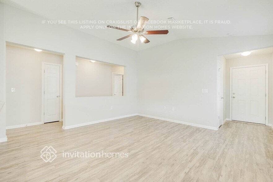 Building Photo - 115 Santorini Ct