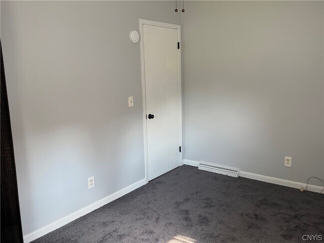 Building Photo - 107 Hadley Dr