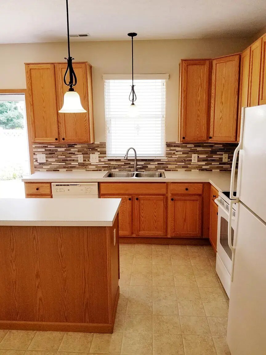 Building Photo - 5912 Treven Way