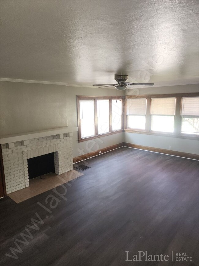 Building Photo - Beautiful 4 Bedroom Home for Rent