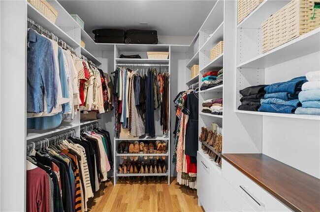 Building Photo - 1381 Wessyngton Rd NE