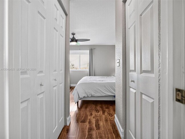 Building Photo - 2475 Cordoba Bend