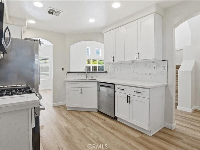 Building Photo - 356 Carrione Ct