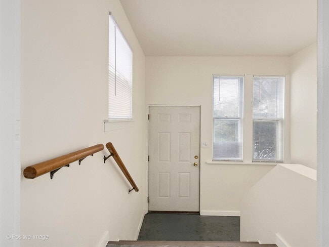 Building Photo - 122 S Prospect St