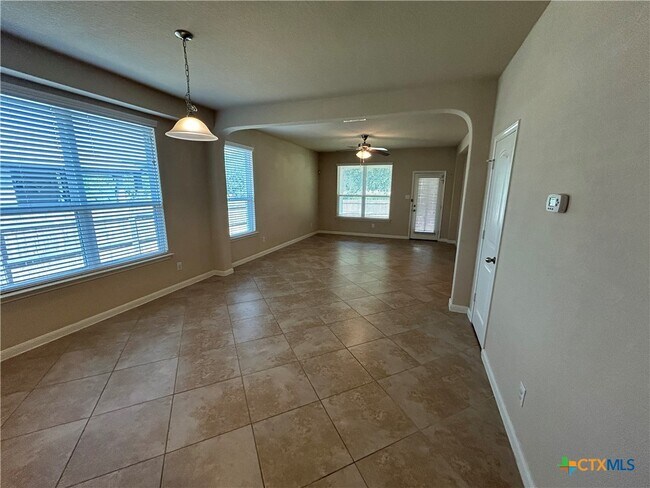 Building Photo - 3013 Sandstone Way
