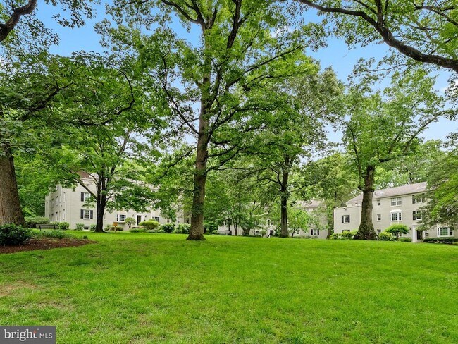 Building Photo - 708 S Arlington Mill Dr