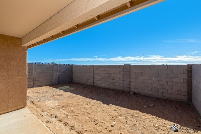 Building Photo - 7171 E 38th Ln