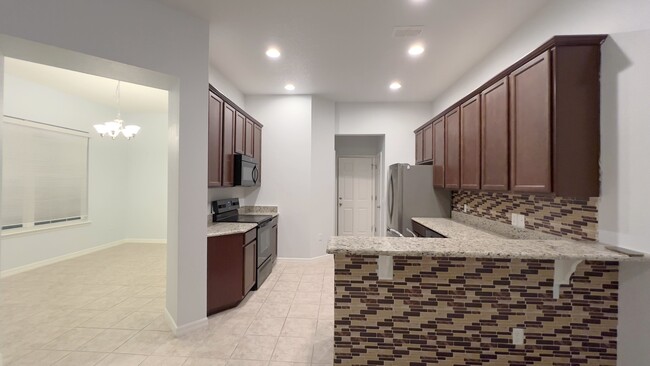 Building Photo - 1088 Avila Ln
