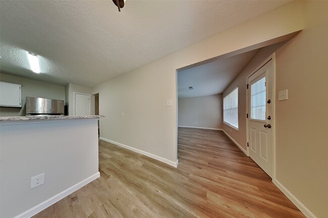 Building Photo - 30806 Melita Dr