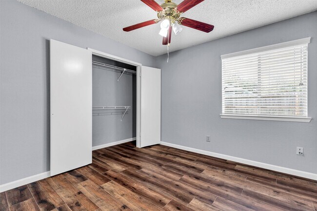 Building Photo - 3407 Pecan Point Dr