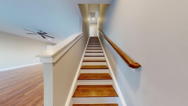 Building Photo - 2 Story Townhome in Hartbrook, Very Close to HWY280