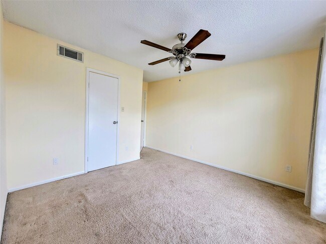 Building Photo - 1515 Sandy Springs Rd