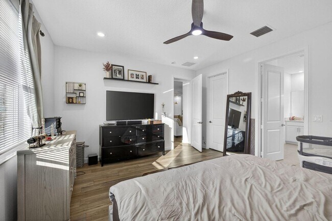 Building Photo - 1543 Stockbridge St