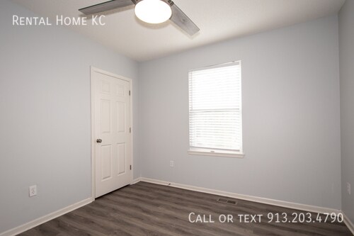 Building Photo - 1391 E 155th St