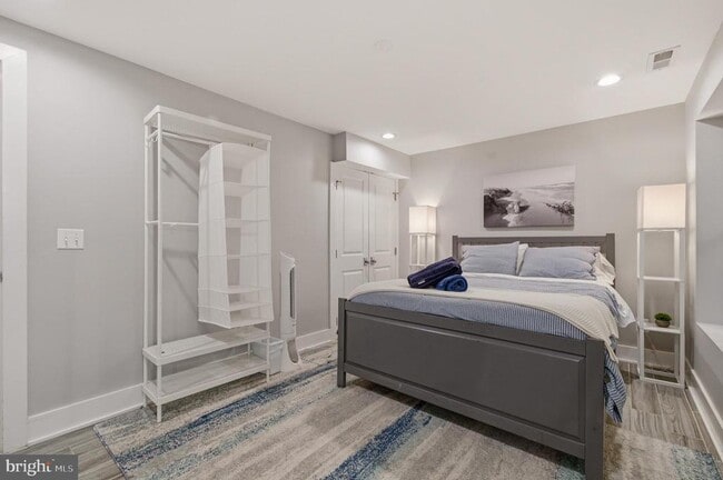 Building Photo - 925 Delafield Pl NW