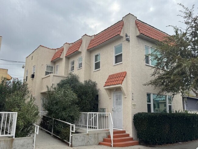 Primary Photo - 714 Lime Ave