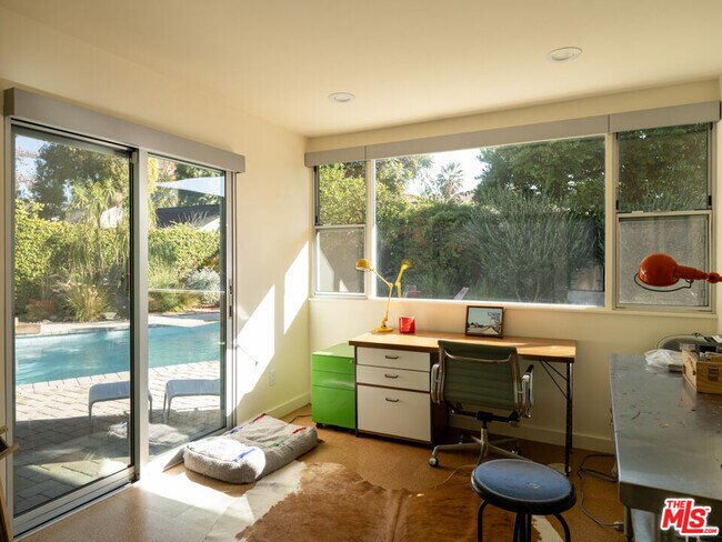 Building Photo - 13025 Addison St