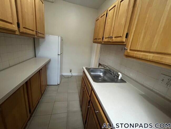 Building Photo - 1152 Commonwealth Ave