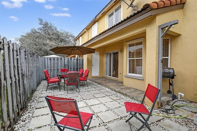 Building Photo - 14076 S Forest Oak Cir