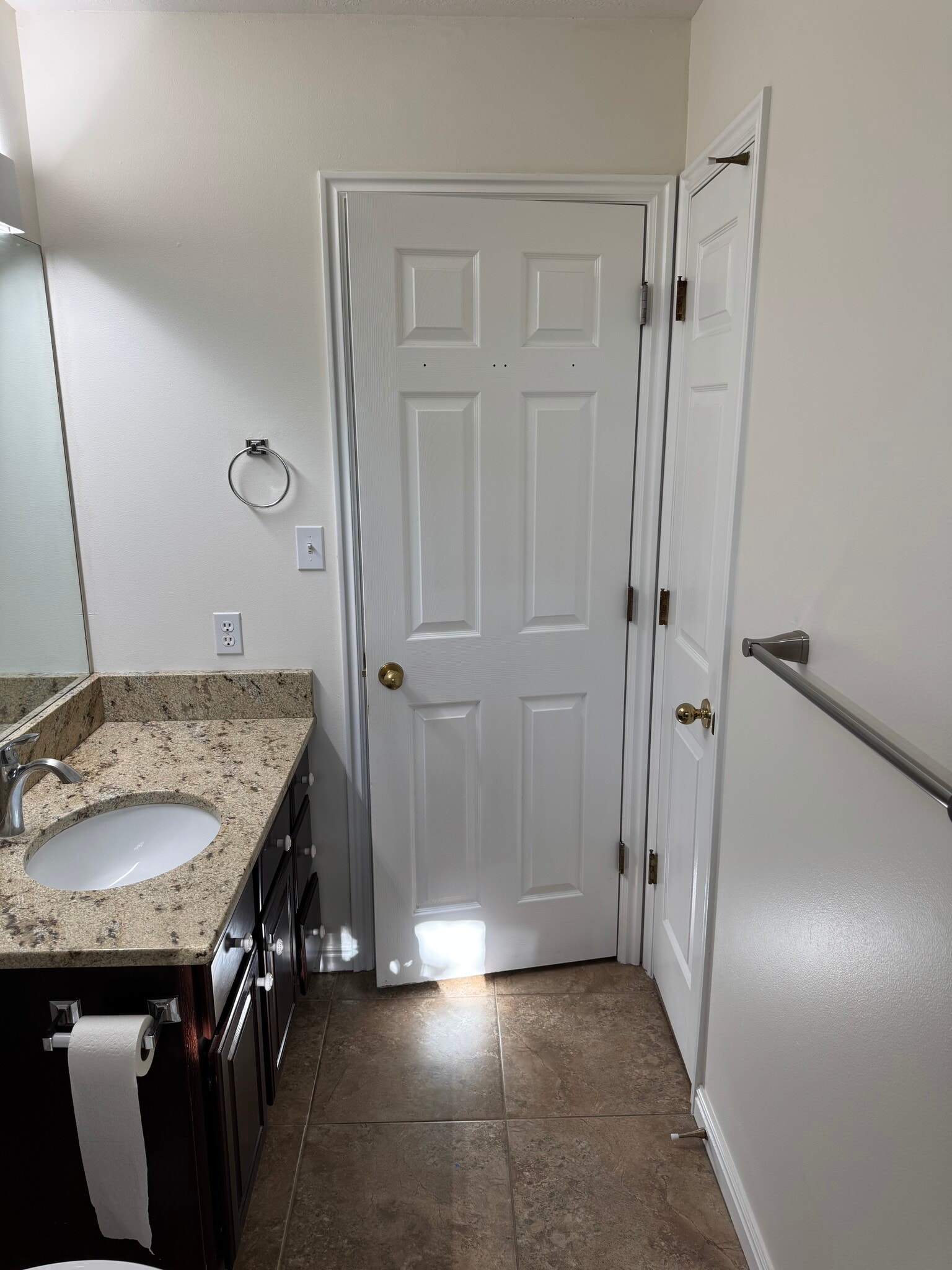 Building Photo - 1117 E 200 S