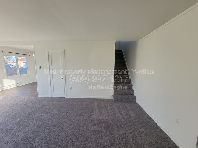 Building Photo - 1204 Marshall Ave