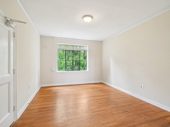 Floorplan - Cameron Court Apartments