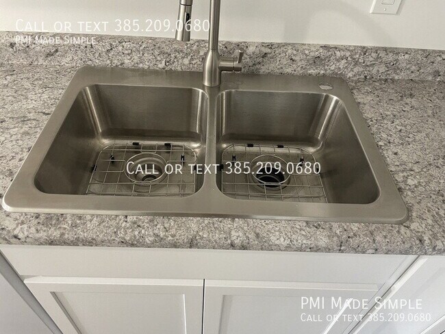 Building Photo - Spacious Condo in Great Orem Location!