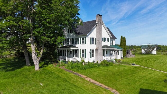 Primary Photo - 353 Auriesville Rd
