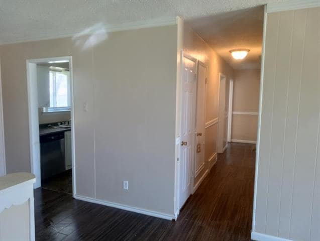 Building Photo - 3900 Redstone Rd