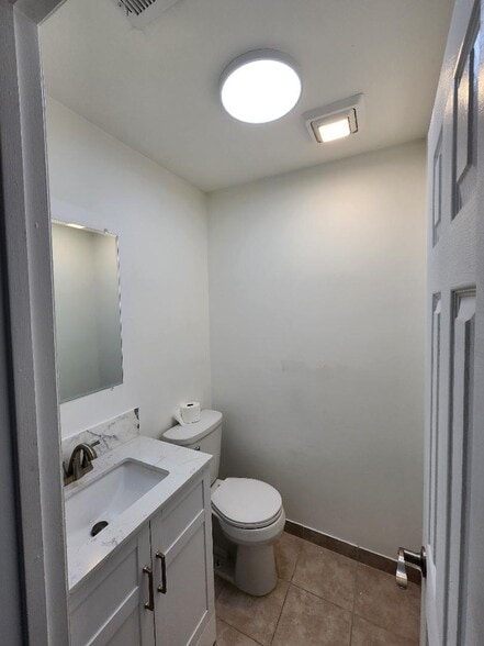 Building Photo - 21 Caraway Ct