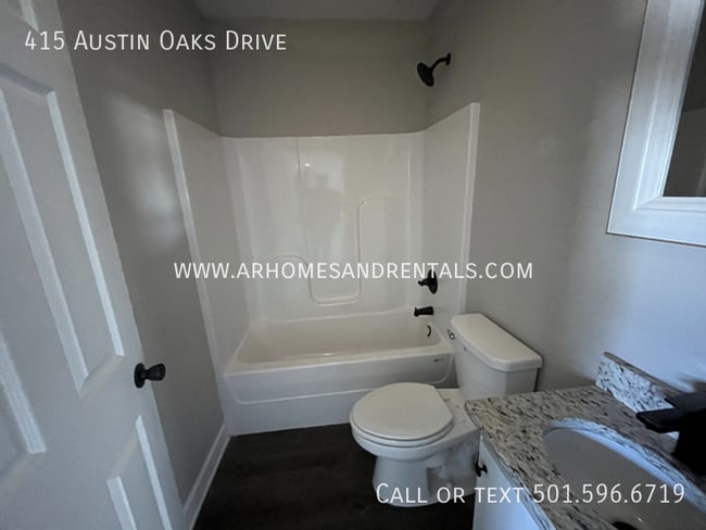 Building Photo - 415 Austin