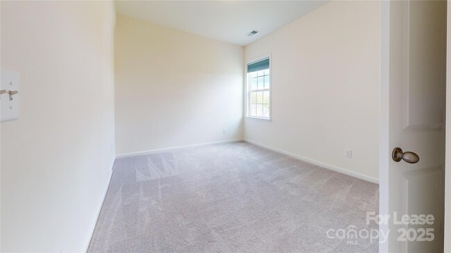 Building Photo - 3719 Wave Rock Ct