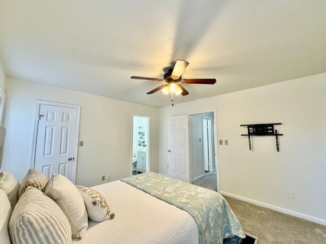 Building Photo - 3-Bedroom Townhome Ready NOW!! Completely Updated - Fenced Backyard - Exterior Storage!