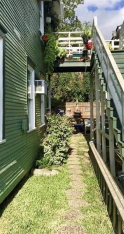 Building Photo - 318 Hyde Park Blvd