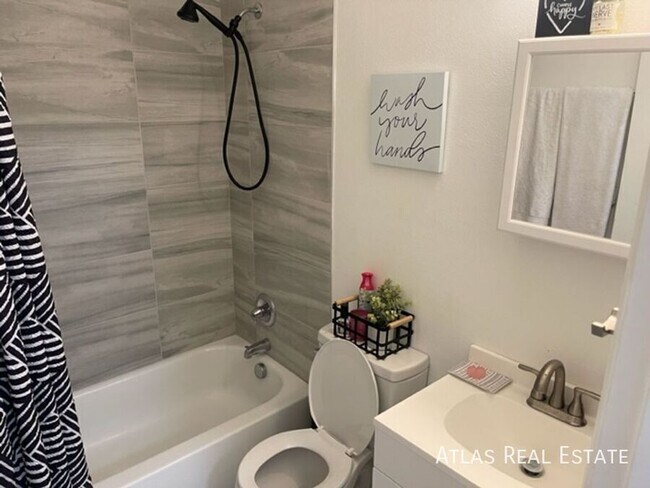 Building Photo - 4340 Ericson Dr