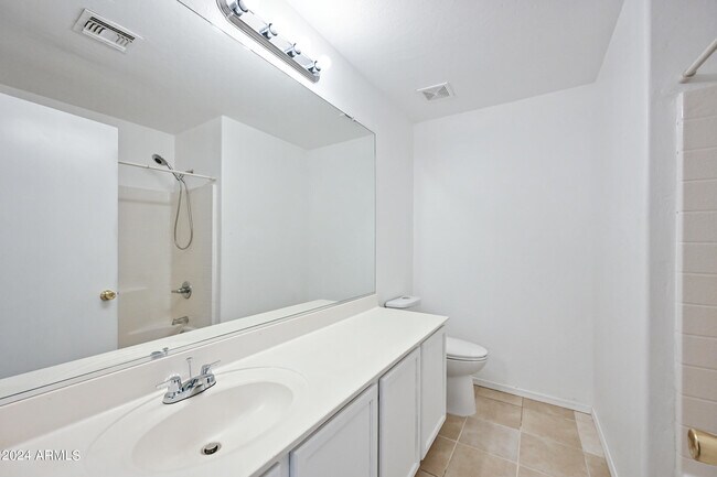 Building Photo - 10831 W Sheridan St