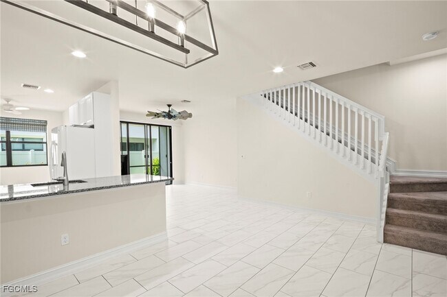 Building Photo - 15851 Portofino Springs Blvd