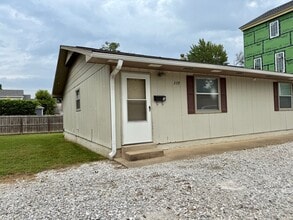 Building Photo - ***407 SE 4th***