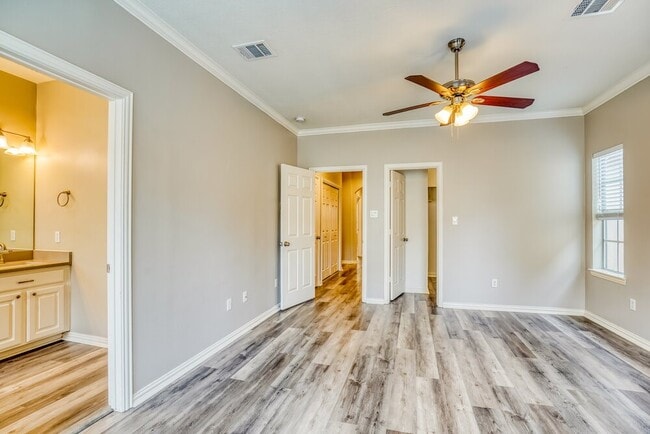 Building Photo - 7118 Turtle Lagoon Row