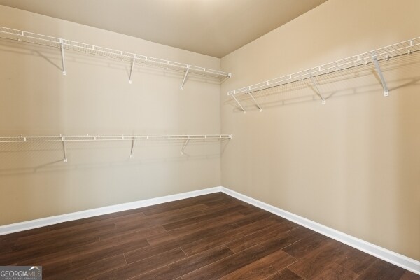Building Photo - 3920 Lake Manor Way