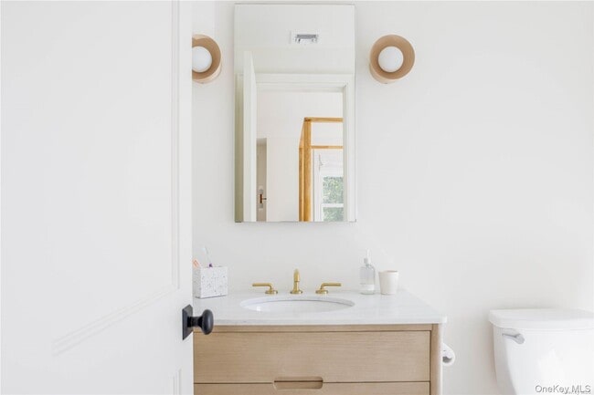 Building Photo - 400 Youngs Rd