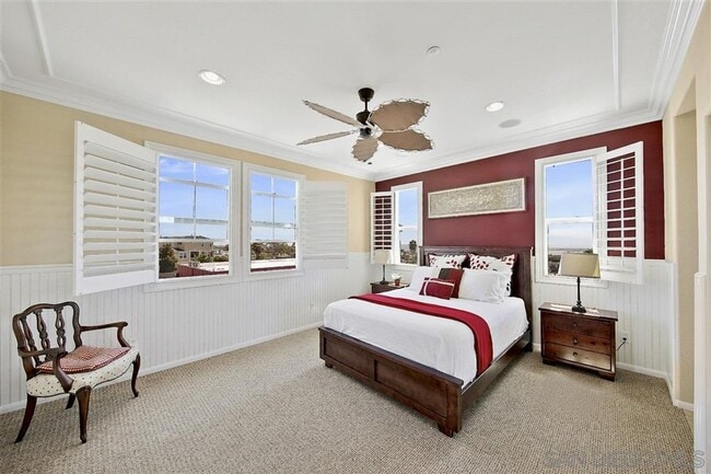 Building Photo - 3 Bedroom 3.5 Bathroom Townhouse in Sunset Cove