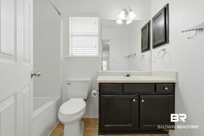 Building Photo - 9841 Watkins Dr